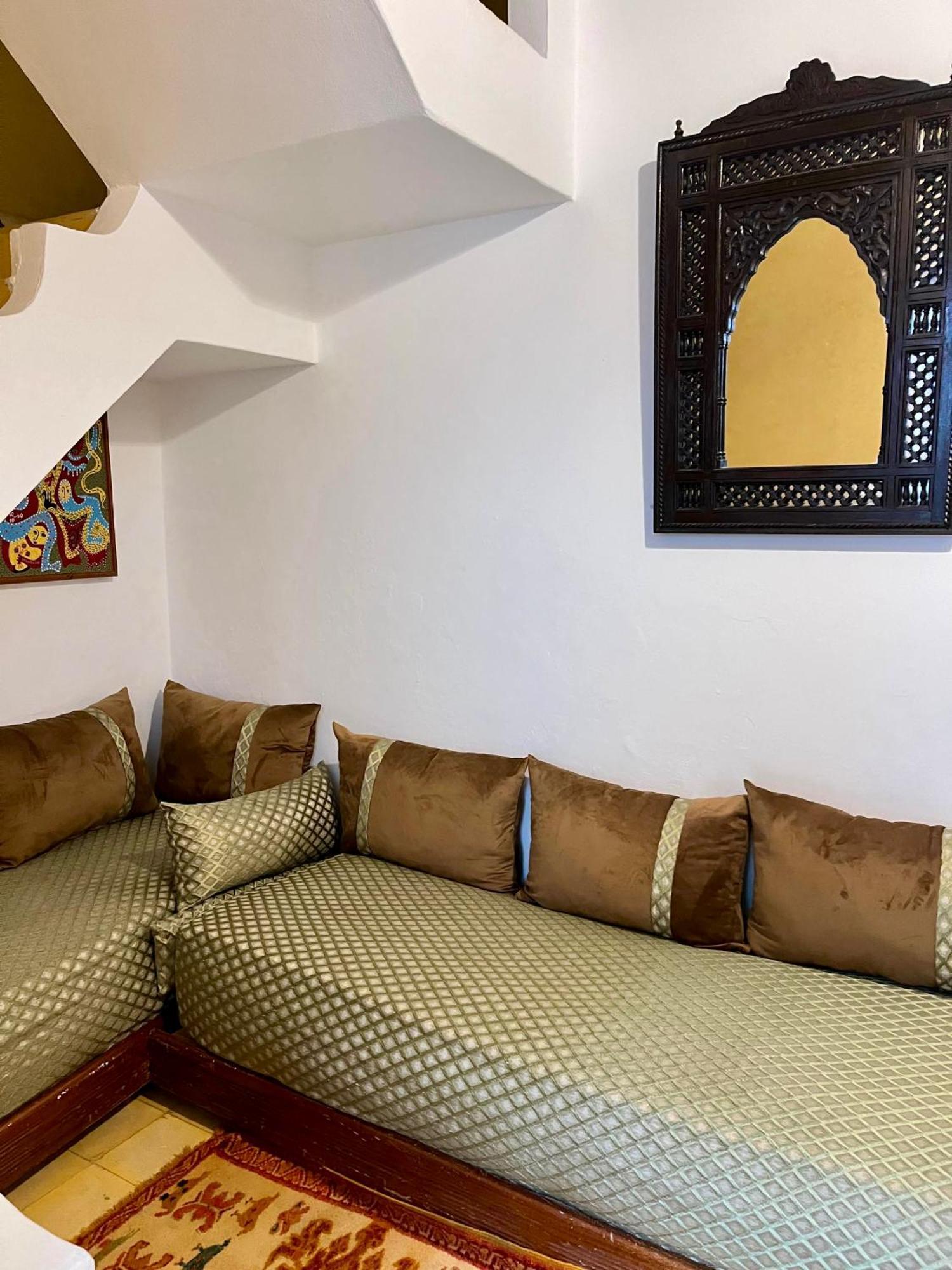 Riad Oasis D'Асила Екстериор снимка