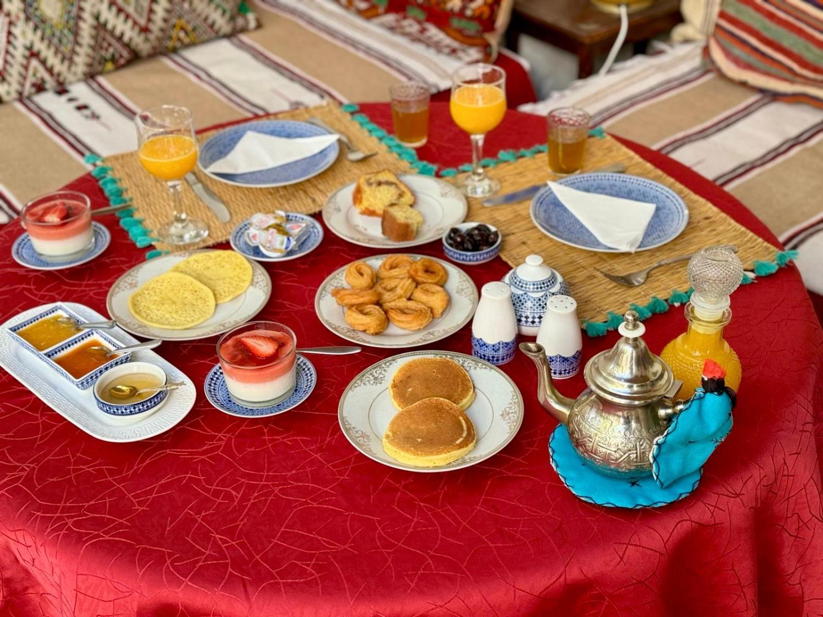 Riad Oasis D'Асила Екстериор снимка